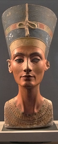 nefertiti_museum1